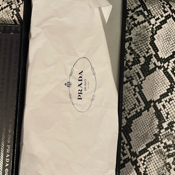 Prada Hot Pink Saffiano Leather full-size zip around Continental wallet and box - Picture 7 of 7